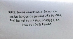 📌Nos Lugares Mais Improváveis É Que Nasce O Amor.