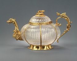 marylibra:  Teapot  Rock crystal  ca. 1720  German 