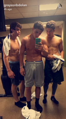 male-celebs-naked:  Ethan & Grayson Dolan & Alex Aiono