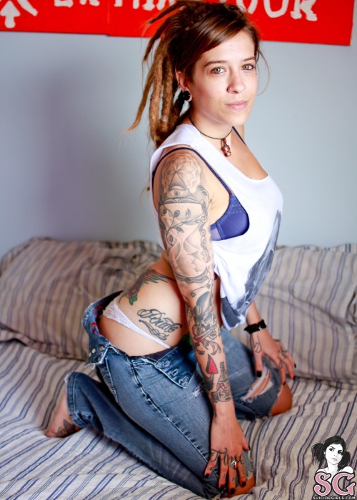 LOHRA (Brazil) -Â â€œLucky Bastardâ€ - www.SuicideGirls.com Follow Lohra on the web: Suicide Girls profil / Instagram / Facebook .If you are a Suicide Girls member you can see the 60 photos of this set here : https://suicidegirls.com/members/lohra/album/