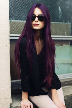 fashion-being-astounding:  purple highlight hairs ♥