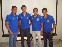 loscherosexhibicionistas:  Henrry Reyes Atletico Marte #elsalvador