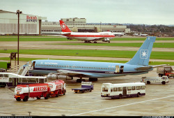 armchair-aviator:  Maersk Air B720-051B at Heathrow