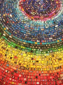 fer1972:  Rainbow Car Atlas made of 2,500 Toy Cars by David