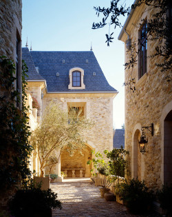 georgianadesign:  French Normandy- style in Beverly Hills. Finton