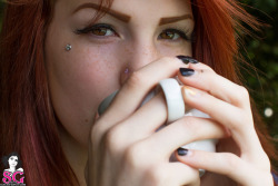 past-her-eyes:  Raleigh Suicide For more South African SuicideGirls