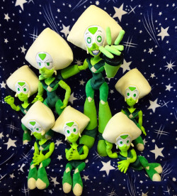 renchanworkshop:  Peridots in assortment XD Hope they all will