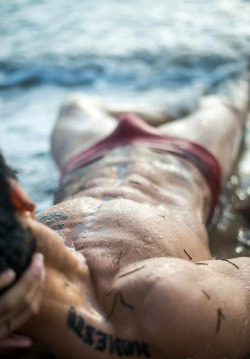 I heart wet men.