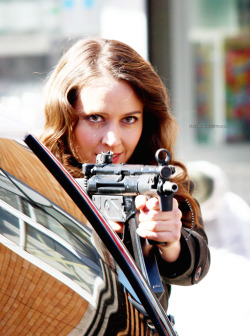 eyesofwitt: Badass Amy as Root ~~BTS on the POI set for SE422,