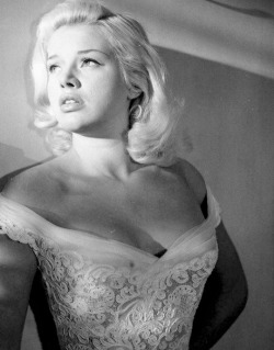 meganmonroes:  Diana Dors in Yield To The Night (1956)  