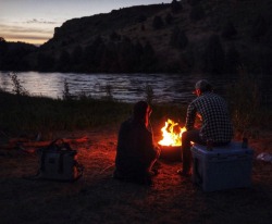 dirtlegends:  Drift boat fishing the Snake River - Camp #1