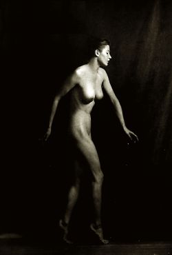 hotparade: Alfred Cheney Johnston, 1937 https://painted-face.com/