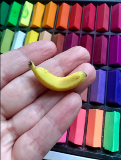 eggrollie:art has been hard lately but i made this banana today