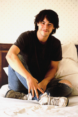 708090svintage:  keanu reeves by Cail harvel (1988)