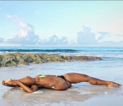 luvisblack:  #LuvIsBlack #BlackYogis #BlackFitnessFriday #BeautifulBlackWoman