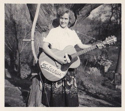 vintage-musicians:  Testaview Payne, Ohio I found this photo