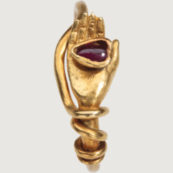 mactevirtute: Revivalist ring with hand holding a heart, gold