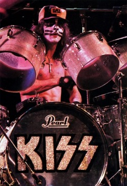 anything-for-my-baby:  Peter Criss 1975 