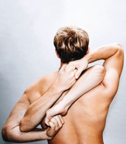 luz-natural:  You do surround me in way I never thought of @anatol.diary