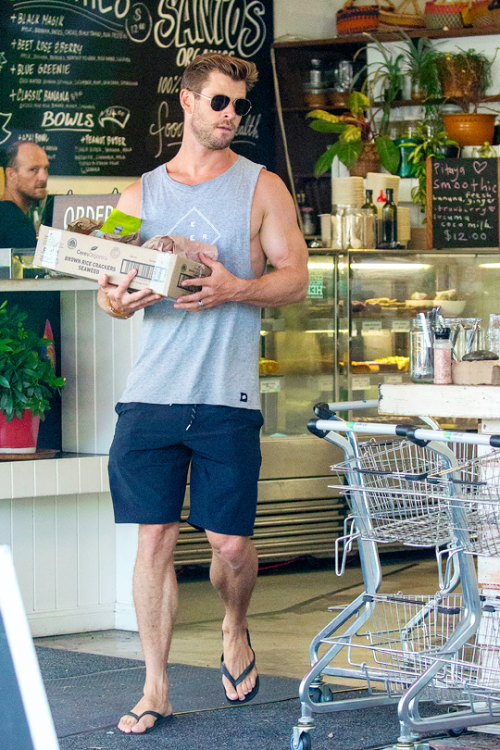 zacharylevis:CHRIS HEMSWORTHByron Bay, Australia › February