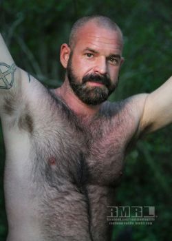 Follow my two hairy men blogs:http://sambrcln.tumblr.comhttp://hairysex.tumblr.com