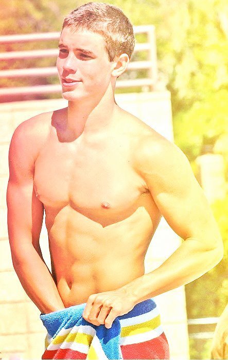 beachandpool-boys:             For more hot pics and videos follow: MY BEST POSTS OF 2012   http://michael-is-a-gay-blogger.tumblr.com/ http://1001-hotties-of-the-day.tumblr.com/ http://guysgocrazy.tumblr.com/ http://dream-gay-boys.tumblr.com/ http://this