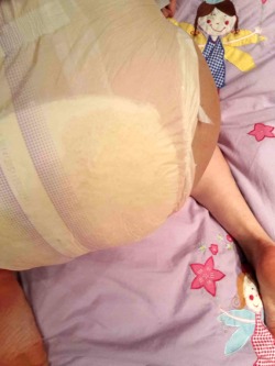 emma-abdl:  Do you think my diaper needs to be changed? I’m