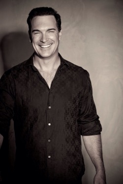 olderadmirer89:  Patrick Warburton… Yum!