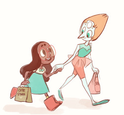 beachcityblues:  I like the idea of Pearl doing mom-ish things