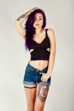 altmodelgirlcrush:  Plum Suicide