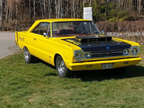 Mostly Mopar Muscle