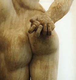 loverofbeauty:  The Farnese Hercules holding the Golden Apples
