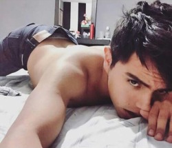 boyswillbeboys-1:  Facebook: Cesar Guevara