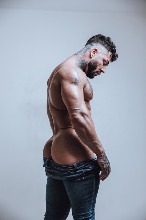 the-swole-strip:  https://the-swole-strip.tumblr.com/