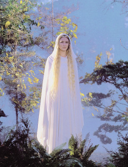 lotrdaily:  Galadriel, most beautiful of all the house of Finwë;