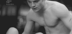 crazykissing:  sex / love / romance blog 