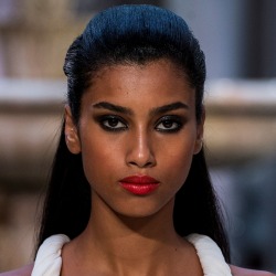 huthor:  Imaan @ carolina herrera ss 17 
