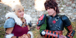howtotrainyour-toothless-dragon:    Astrid - laangolcosplay -