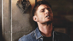 jagerjensen:  So I reversed the gif and…….*faints*(keep your
