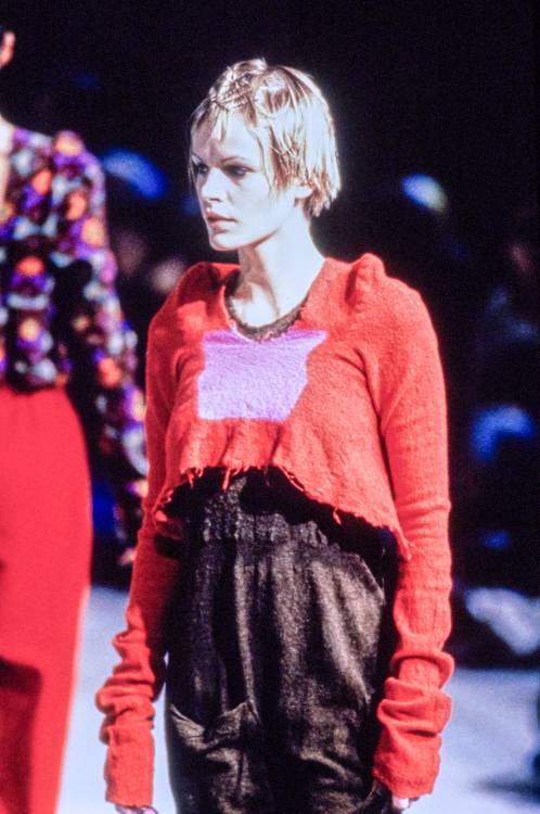 theoriginalsupermodels:  Comme des Garçons - Fall 1994 RTW