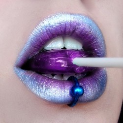 naughty-affection:  blue and purple no Tumblr su We Heart It.