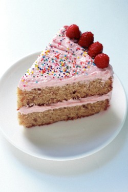 do-not-touch-my-food:  Raspberry Rose Layer Cake