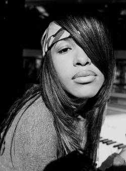 90shiphopraprnb:  Aaliyah by Eddie Otchere