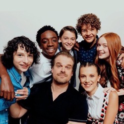 strangerthigns:david harbour, proud father of six