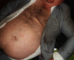 bigrock:  DRUNK BEER BELLY  Submitted by a fan. I’d be rubbing