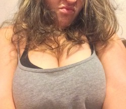 chubby-colombian-wifey:  chubby-colombian-wifey:  Come and fuck