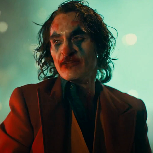 :Joaquin Phoenix has the prettiest eyes I’ve ever seen and