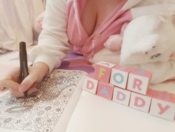 babysplayground:  Coloring time! 