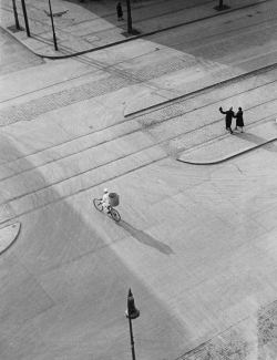 onlyoldphotography:  László Moholy-Nagy: 7 A.M. (New Year’s