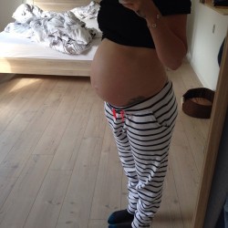  More pregnant videos and photos:  Barefoot And Pregnant 43 part